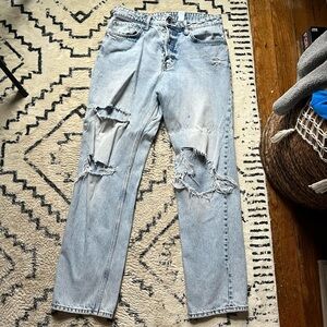 90’s Boyfriend Light Blue Jeans- Size 6